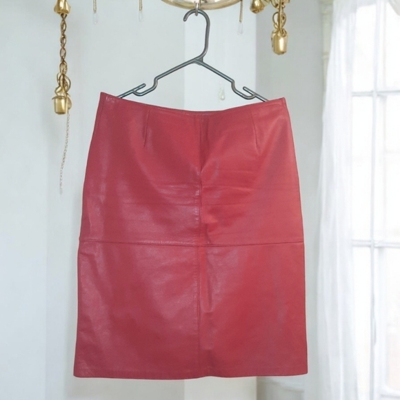 Peter NYCARD collection Red Leather  Skirt, Size 10 - Picture 2 of 4